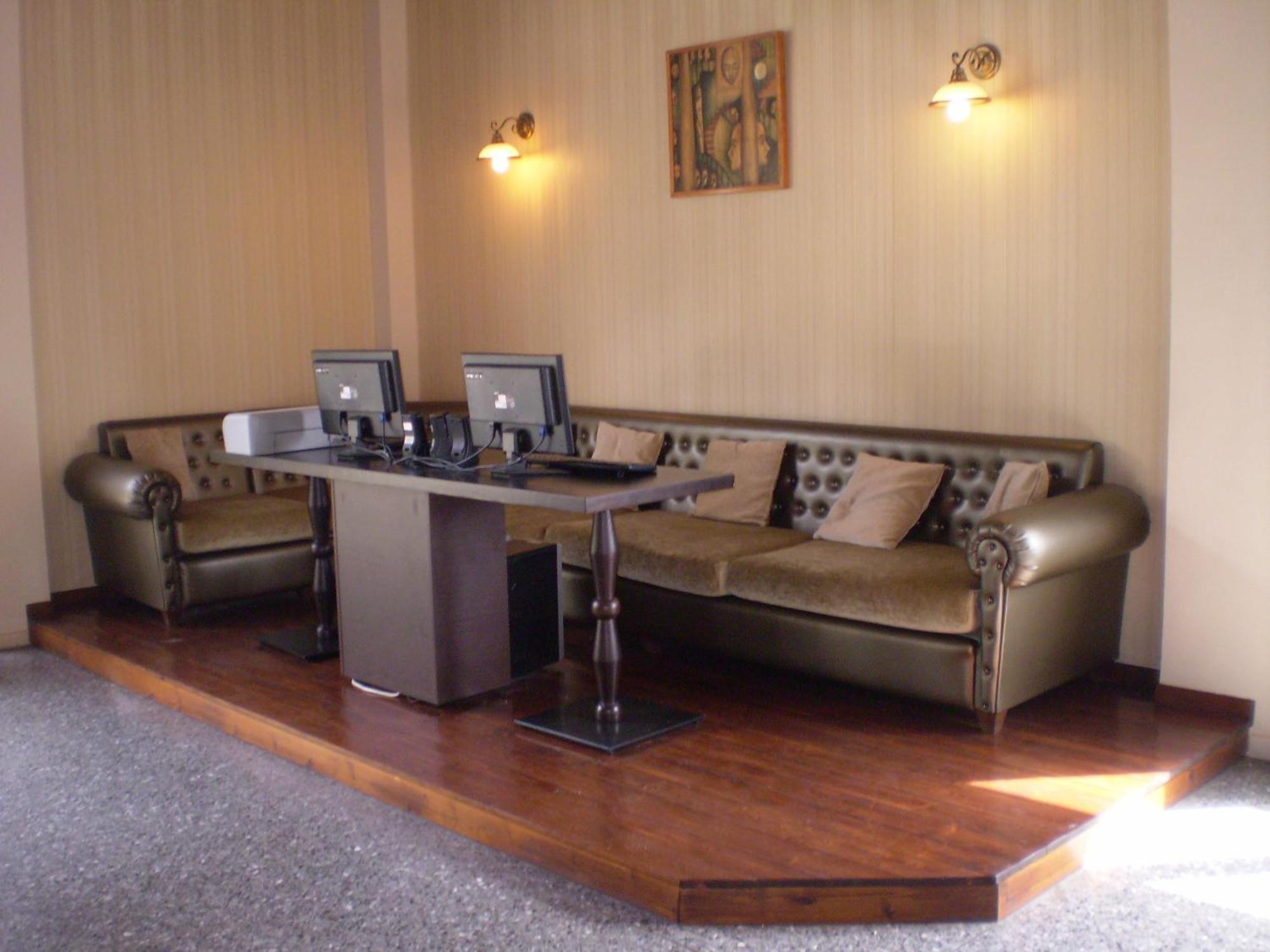 Byzantion Hotel Misztrász Kültér fotó