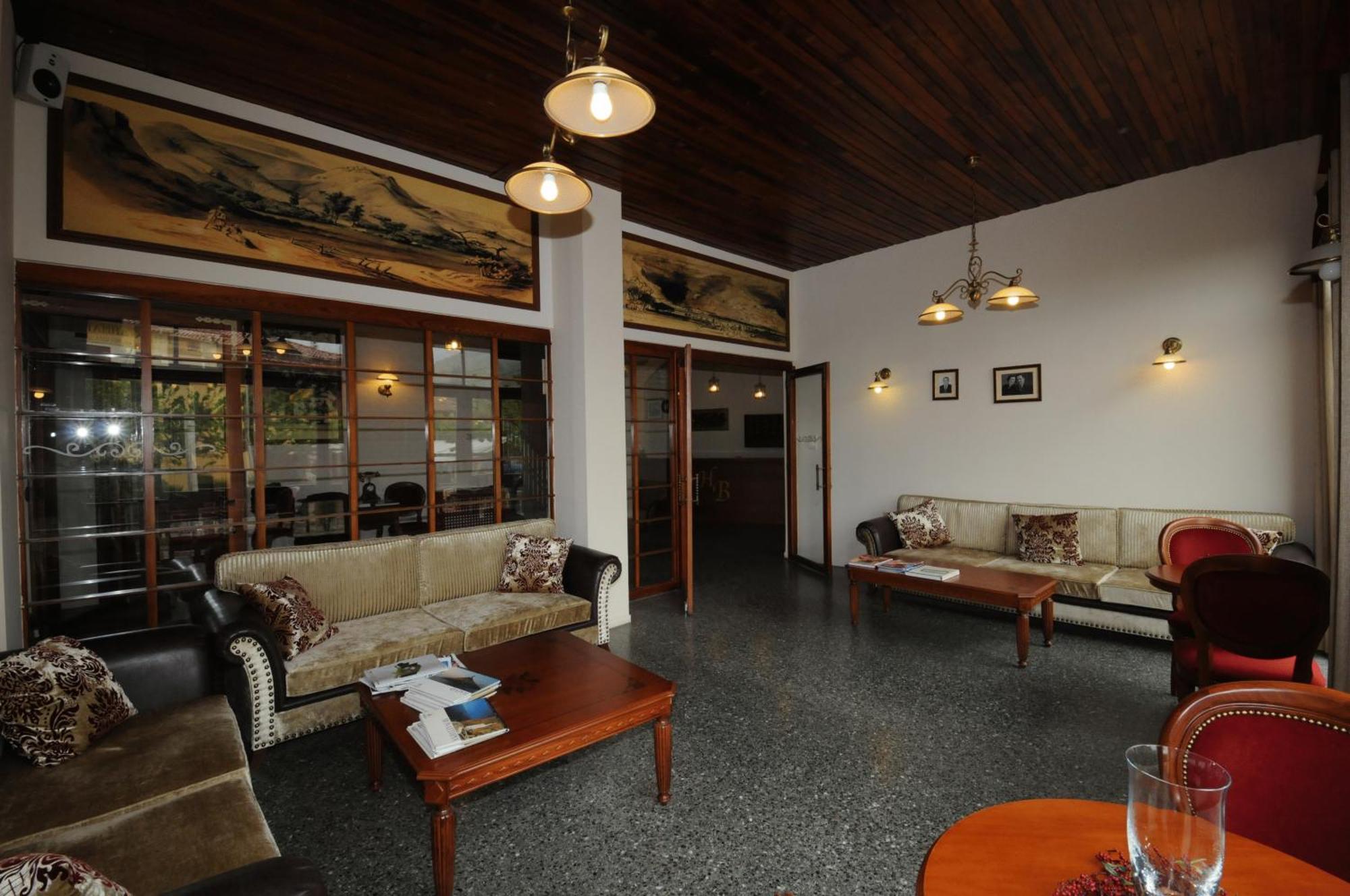 Byzantion Hotel Misztrász Kültér fotó