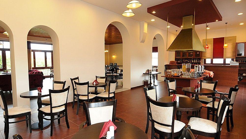 Byzantion Hotel Misztrász Kültér fotó