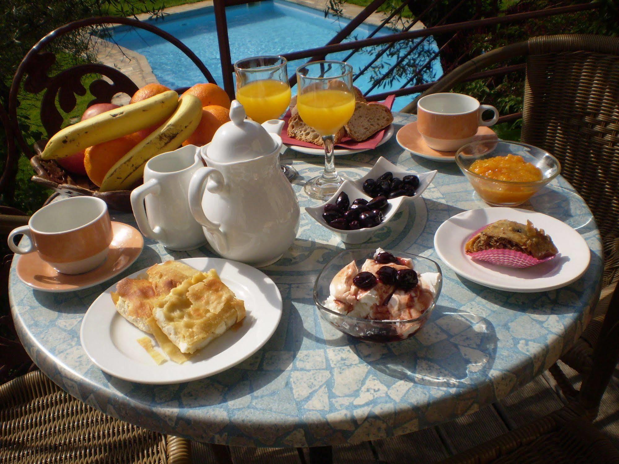 Byzantion Hotel Misztrász Kültér fotó